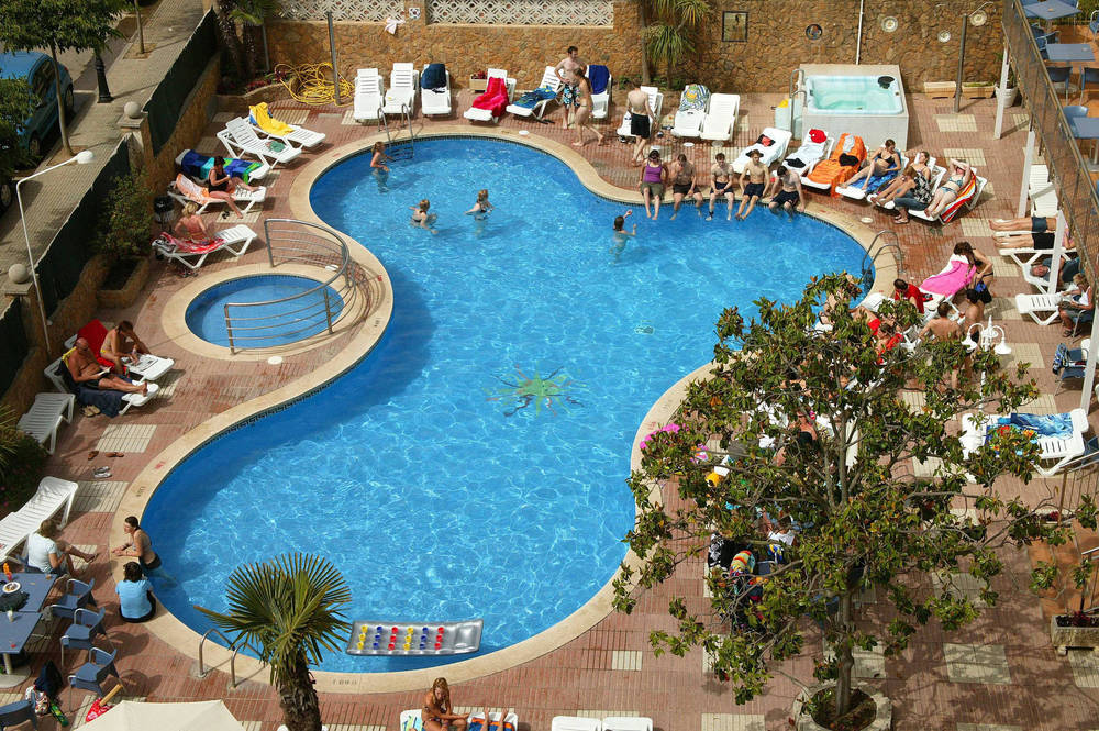 Hotel Esplai Calella Exterior foto